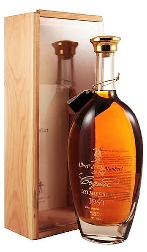 Cognac A.Montaubert 1968 dřevěná krabička 45%0.70l
