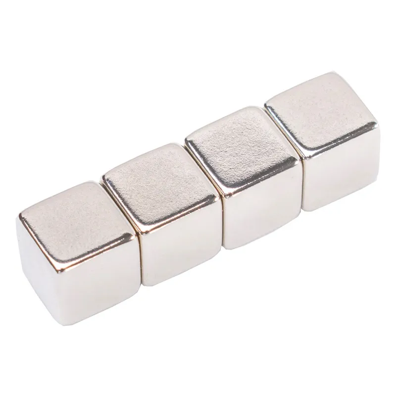 Magnety neodymové super silné - 10 x 10 x 10 mm / 4 ks